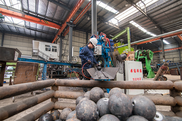 阿拉善盟网架配件-螺栓球加工车间